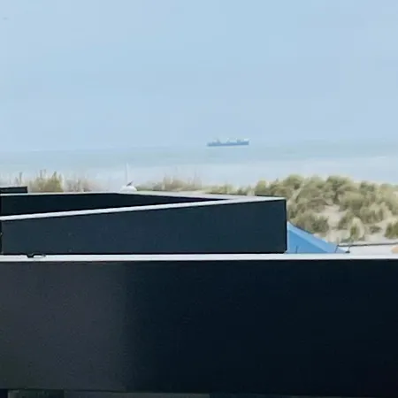 Studio Sia - Lichtrijke Studio Met Balkon Met Zijzeezicht In Hartje De Panne Exterior foto