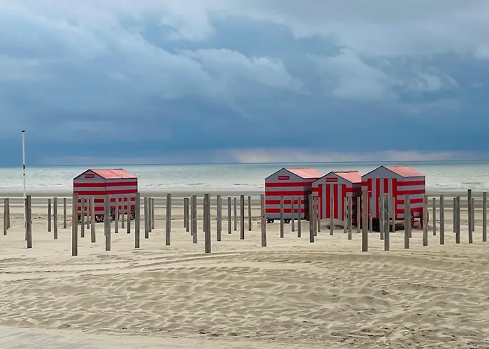 Studio Sia - Lichtrijke Studio Met Balkon Met Zijzeezicht In Hartje De Panne