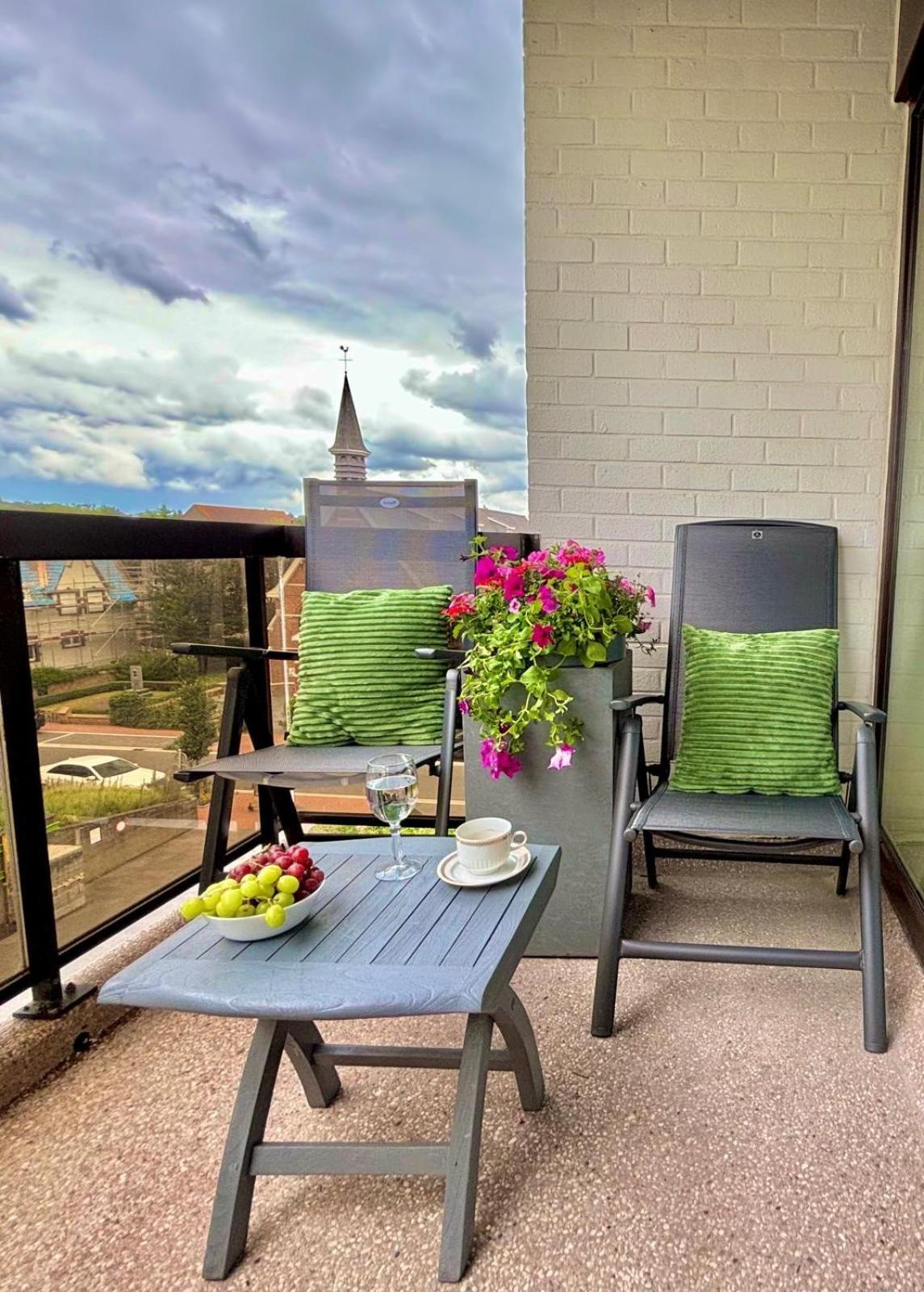 Appartement Sia - Lichtrijke Met Balkon Met Zijzeezicht In Hartje *